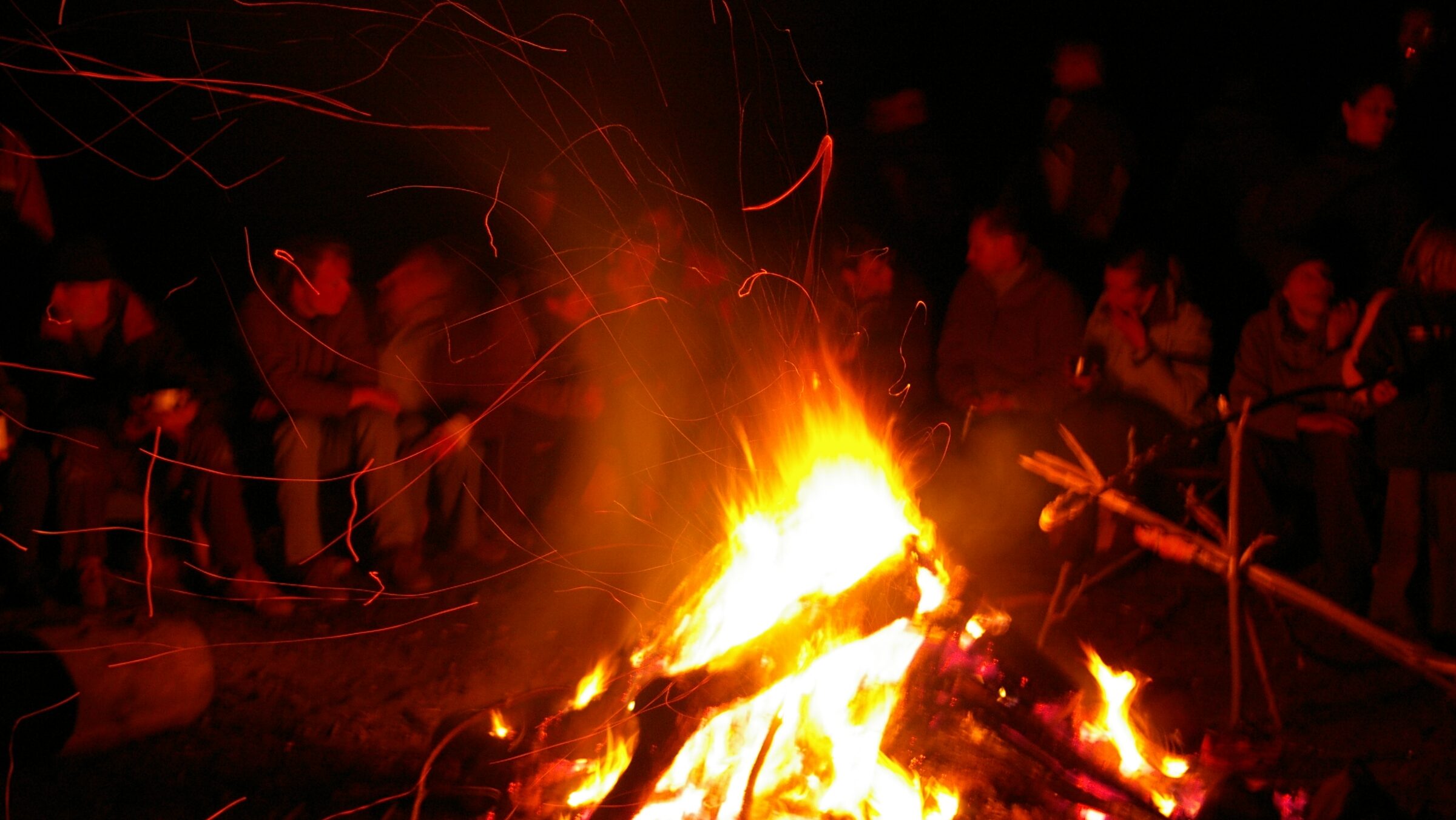 Entspannte Lagerfeuerabende am separaten Feuerplatz und eine echte Nachtruhe